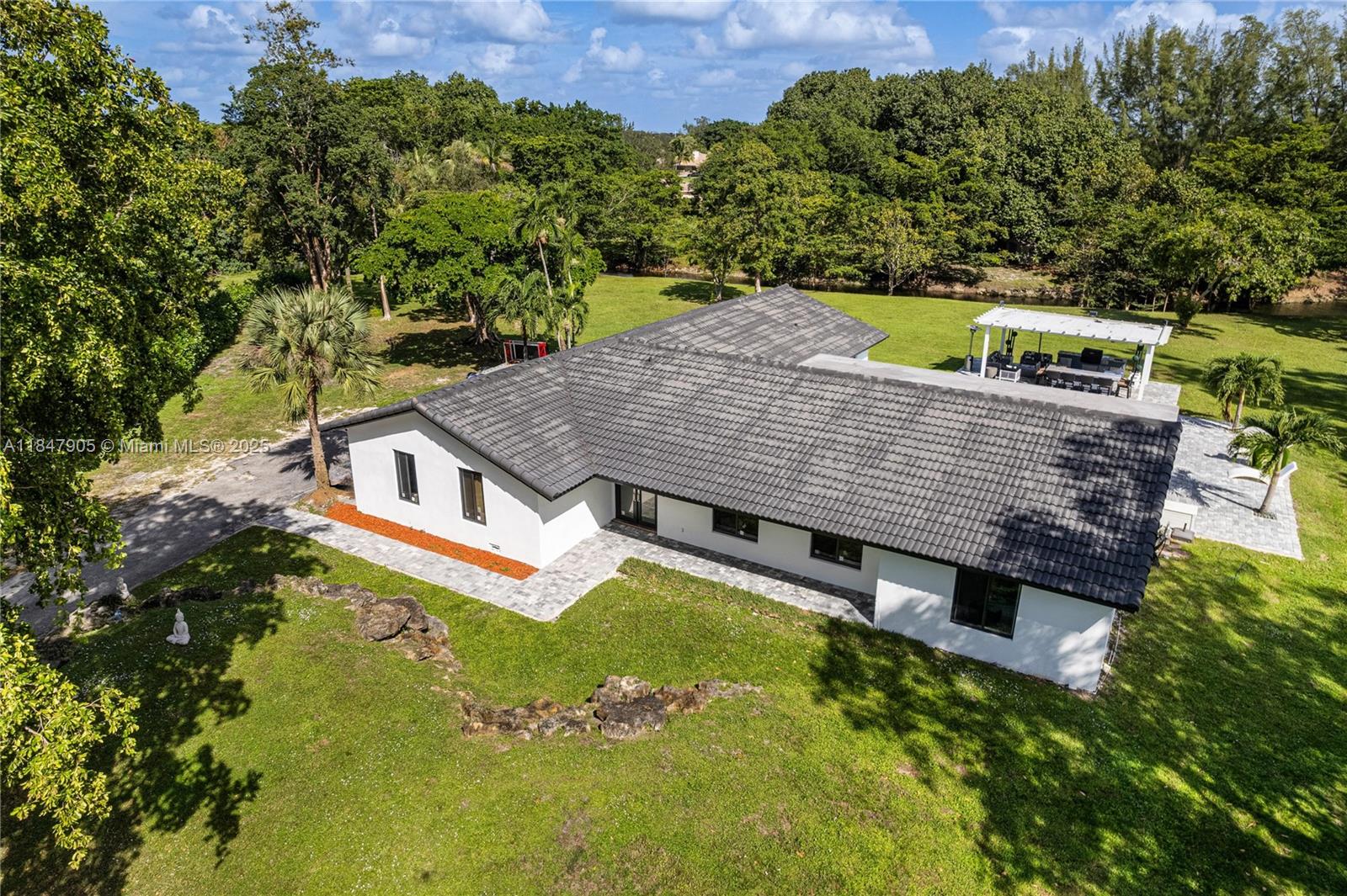 9550 NW 42nd Ct
