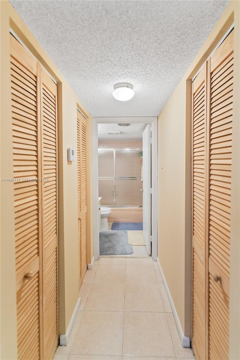 12B OF PALM SPRINGS 2 CON - Residential