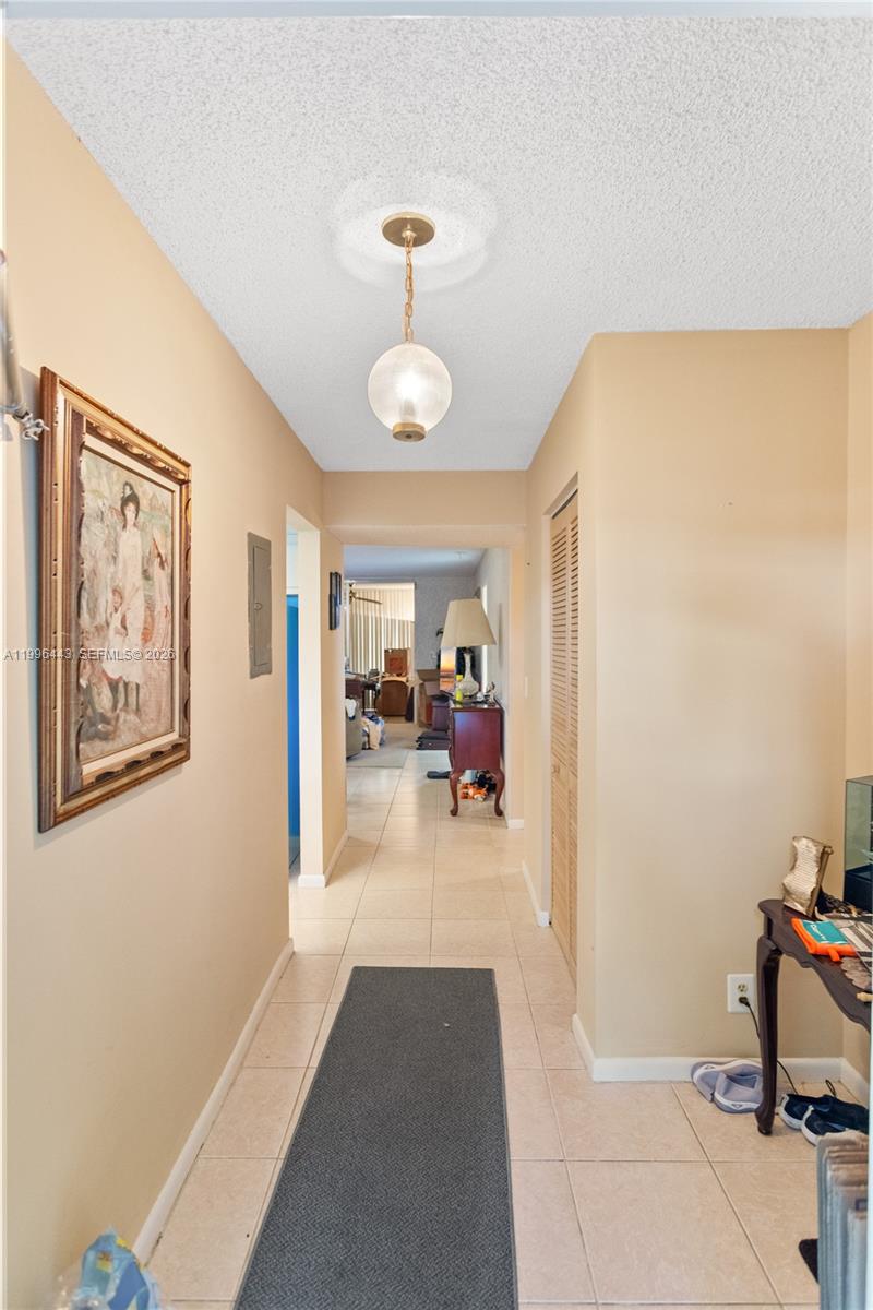 12B OF PALM SPRINGS 2 CON - Residential