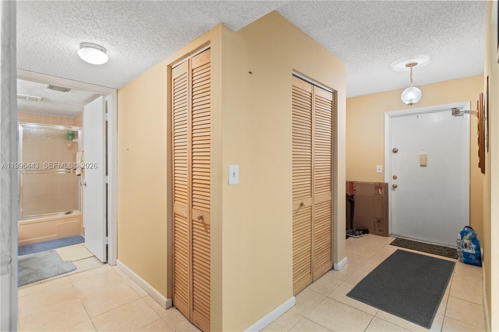 12B OF PALM SPRINGS 2 CON - Residential