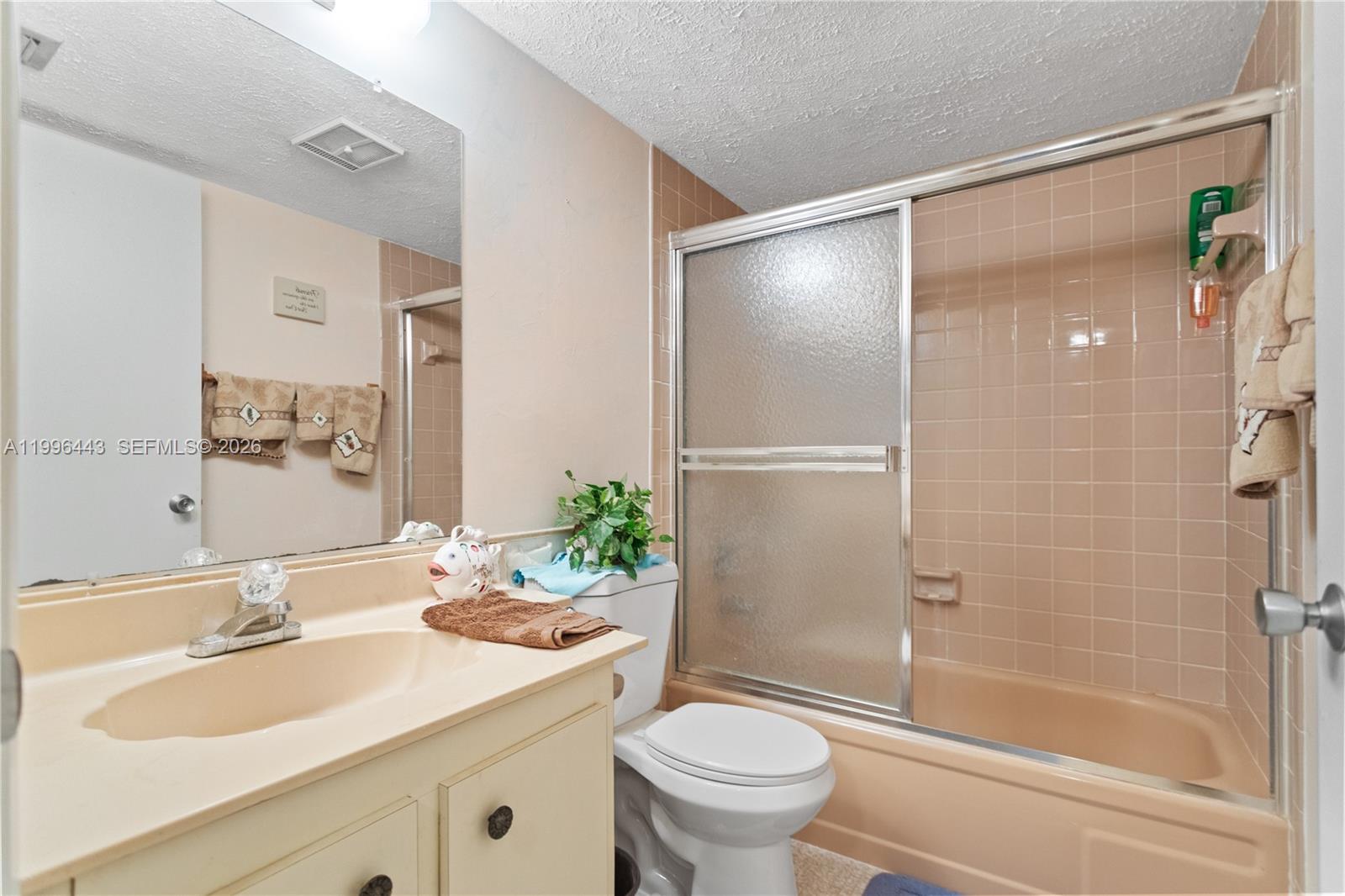 12B OF PALM SPRINGS 2 CON - Residential