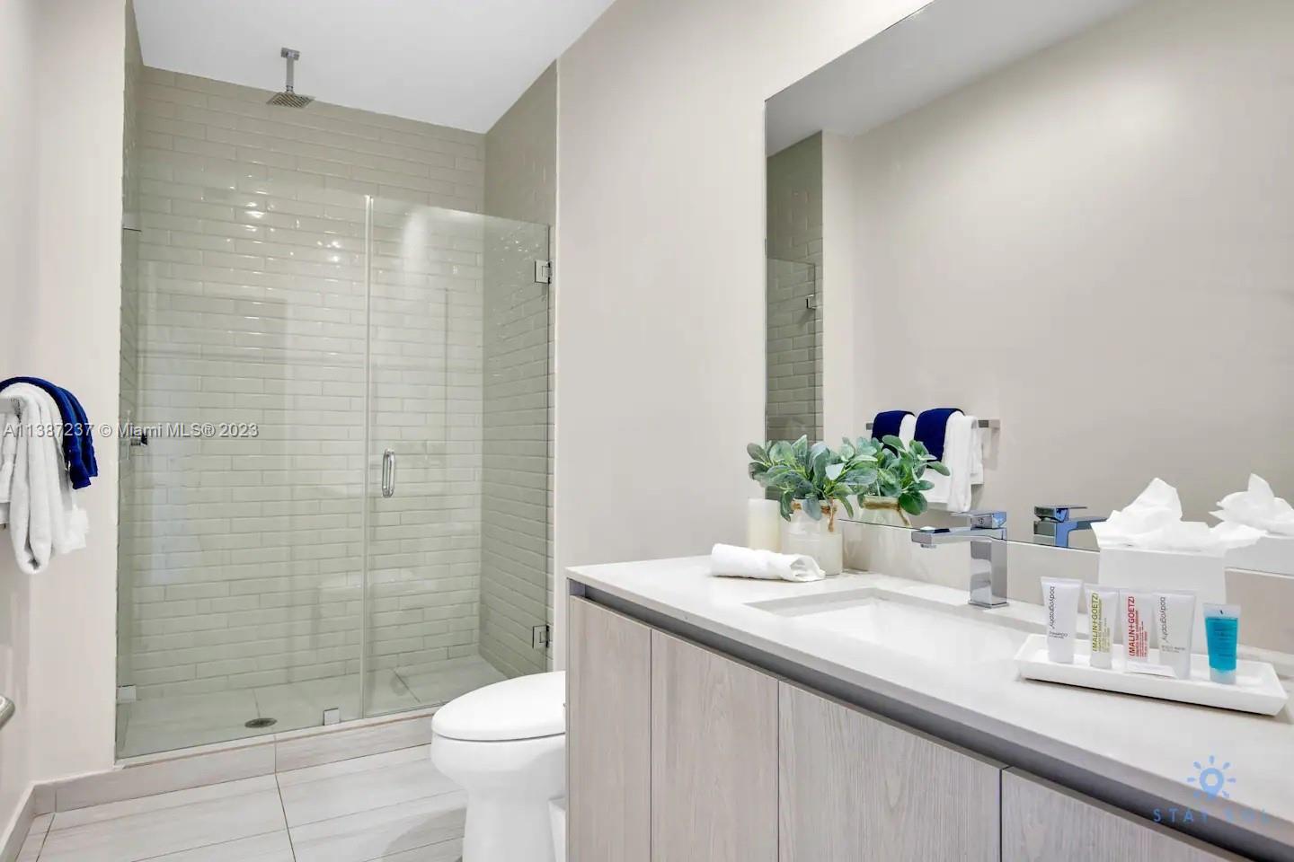 4010 SOUTH OCEAN CONDO - Residential