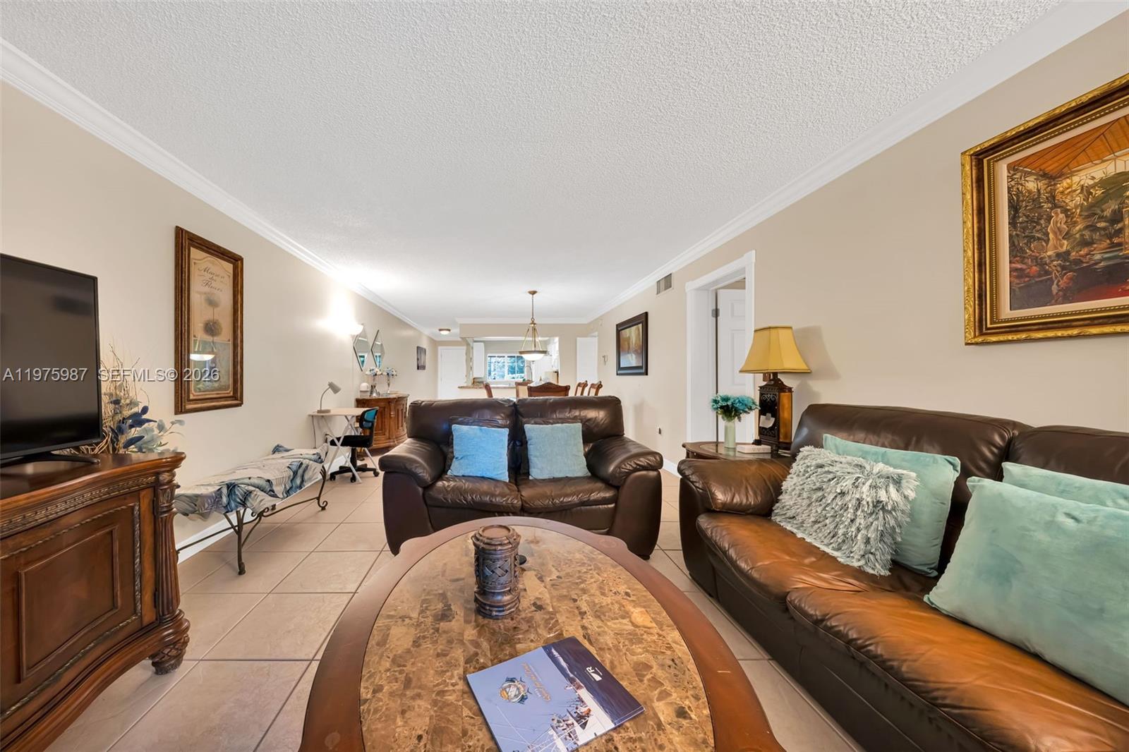 NINTH GREEN AT CRYSTAL LA - Residential Lease