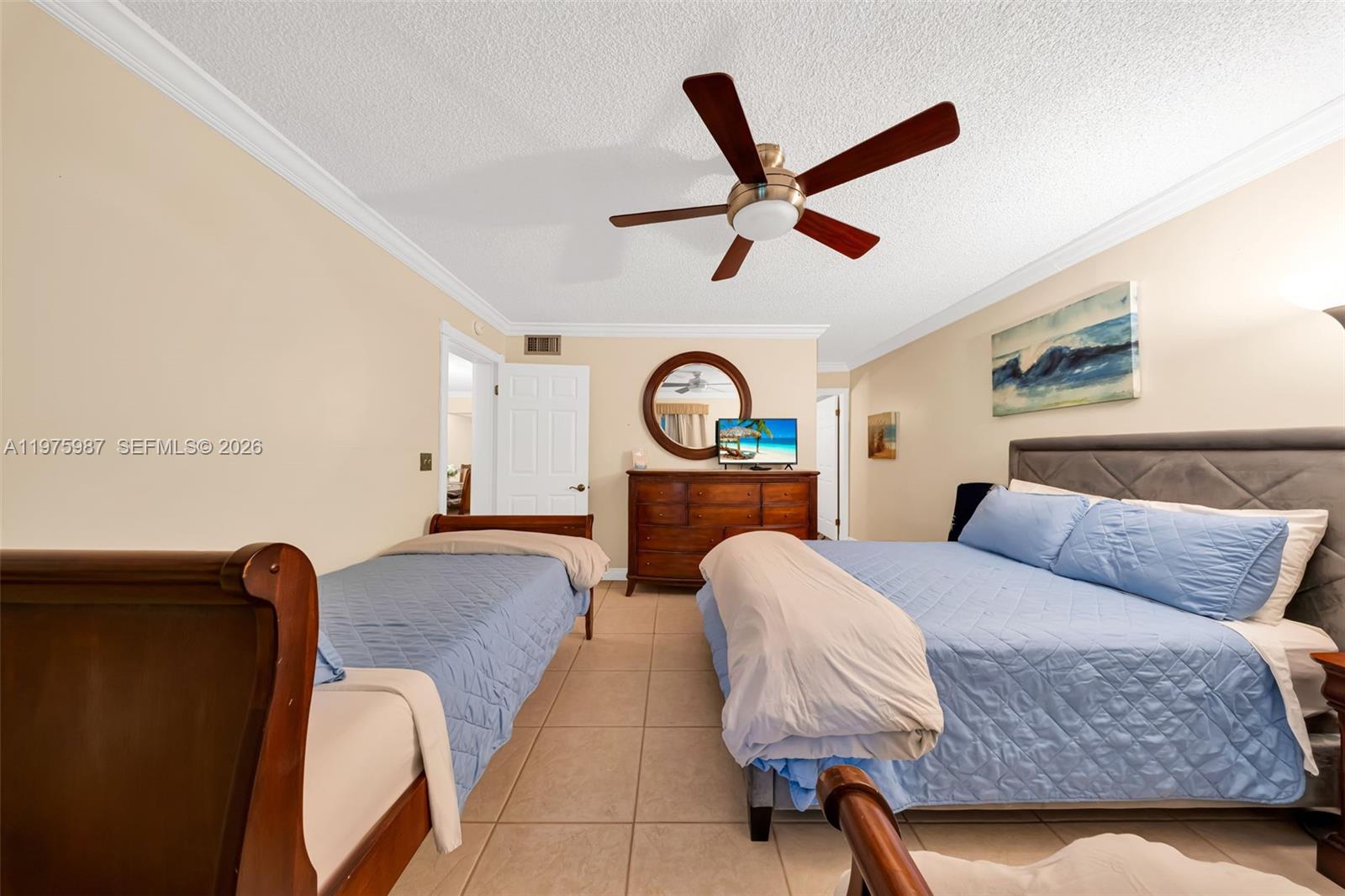 NINTH GREEN AT CRYSTAL LA - Residential Lease