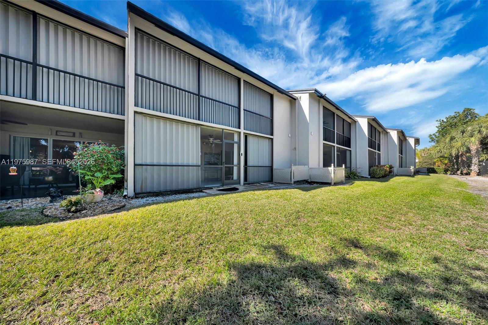 NINTH GREEN AT CRYSTAL LA - Residential Lease