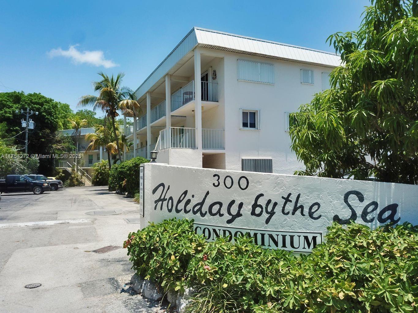 300 Ocean Drive 22, Key Largo, Monroe County, Florida - 2 Bedrooms  
2 Bathrooms - 