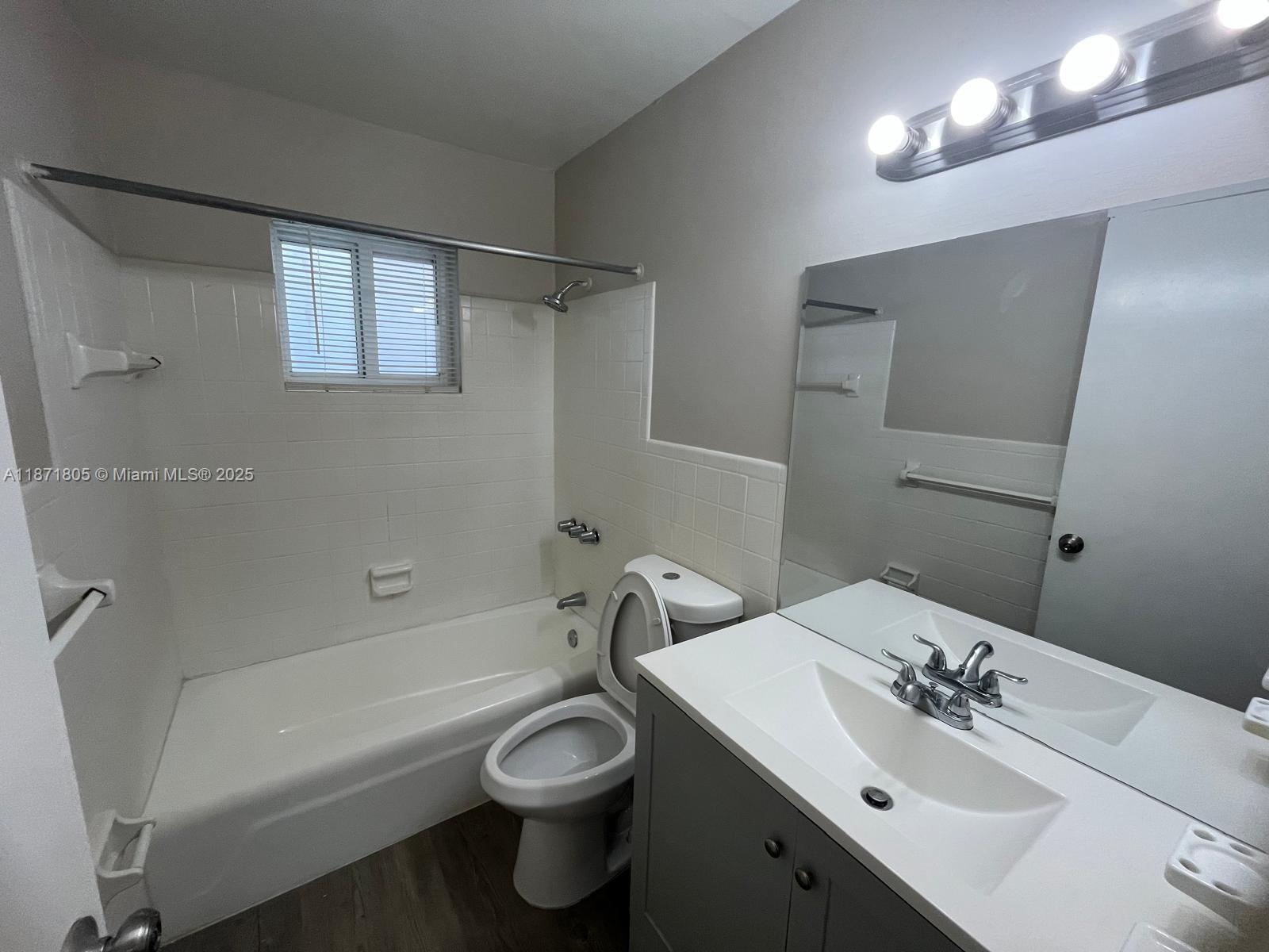 WELWYN MANOR - Residential Lease