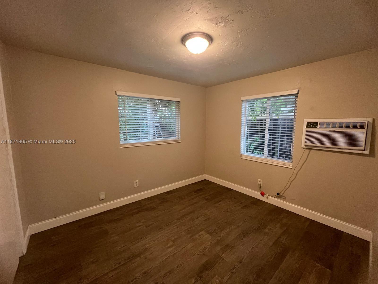 WELWYN MANOR - Residential Lease