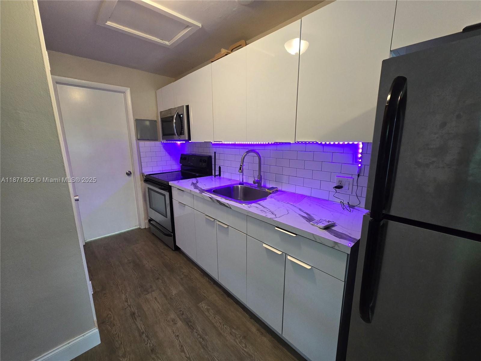 WELWYN MANOR - Residential Lease