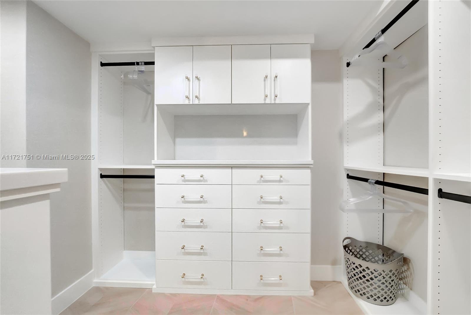 OCEAN TRAIL CONDO III - Residential Lease