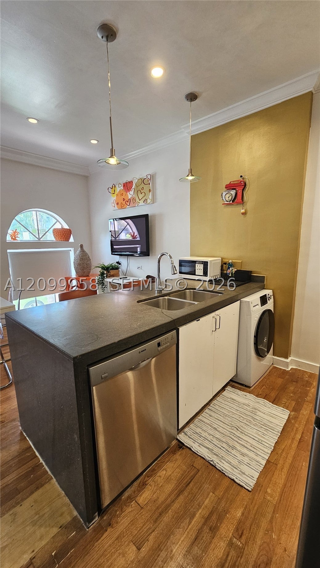 130 3rd St 101