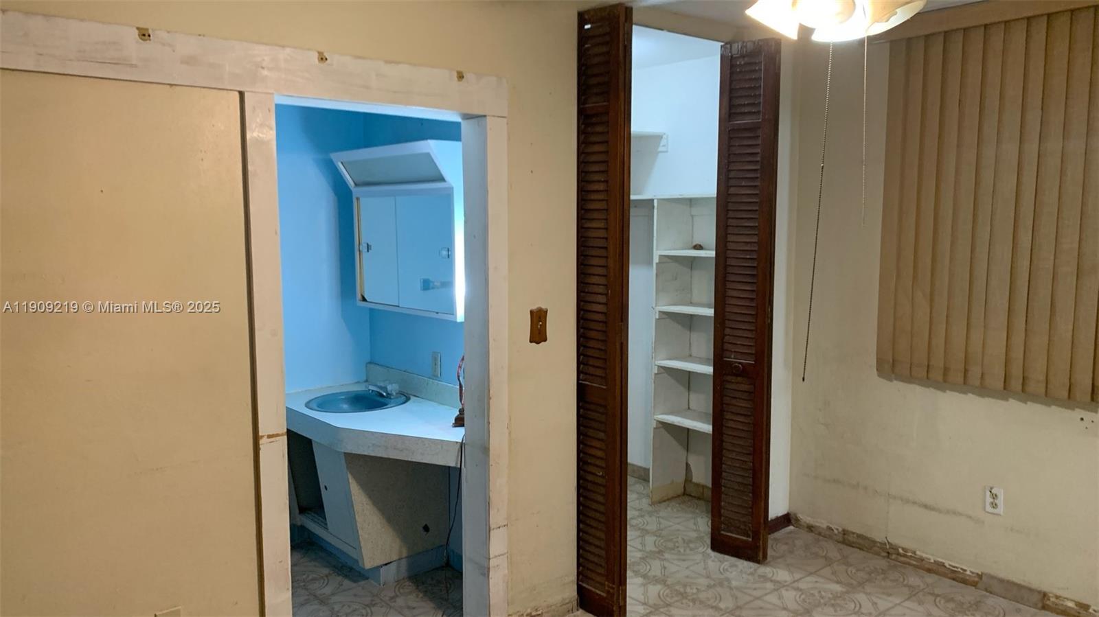 PALM SPRINGS NORTH SEC D - Residential