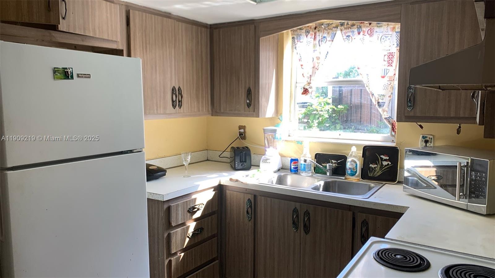 PALM SPRINGS NORTH SEC D - Residential