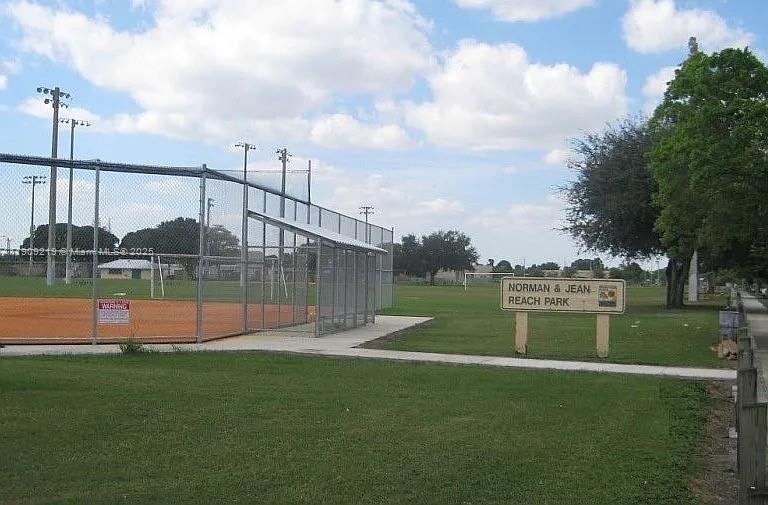 PALM SPRINGS NORTH SEC D - Residential