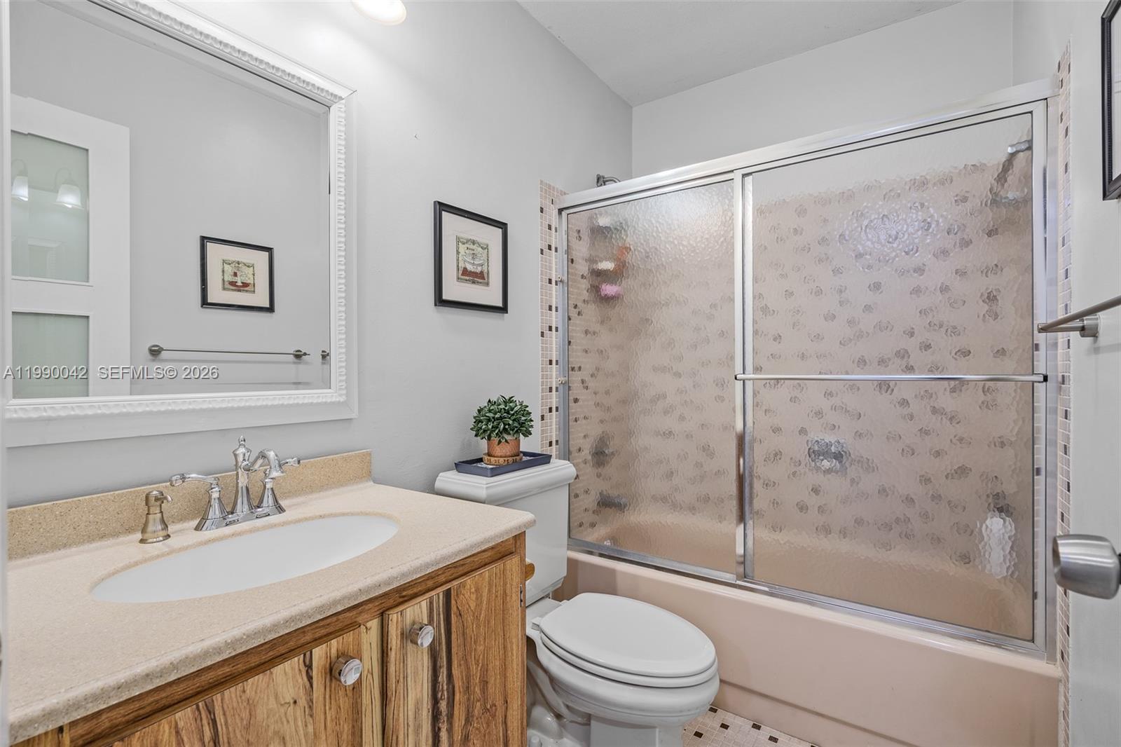 DEVON-AIRE VILLAS SEC 7 - Residential