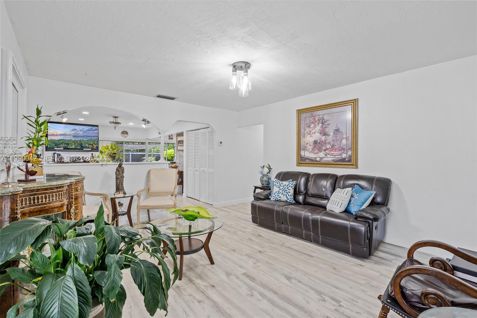 DEVON-AIRE VILLAS SEC 7 - Residential