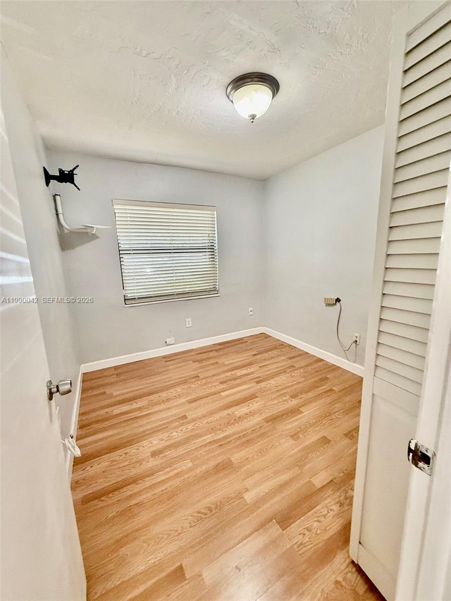 DEVON-AIRE VILLAS SEC 7 - Residential