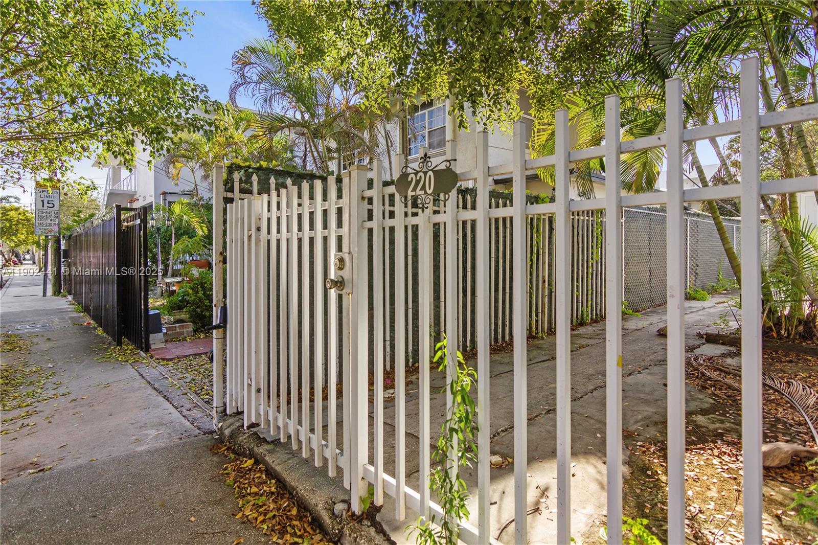 CITY OF MIAMI SOUTH - Residential Lease