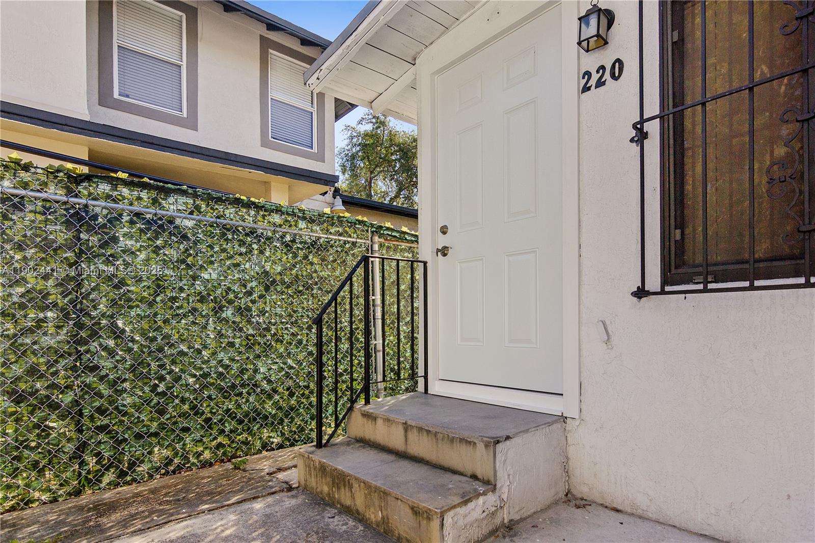 CITY OF MIAMI SOUTH - Residential Lease