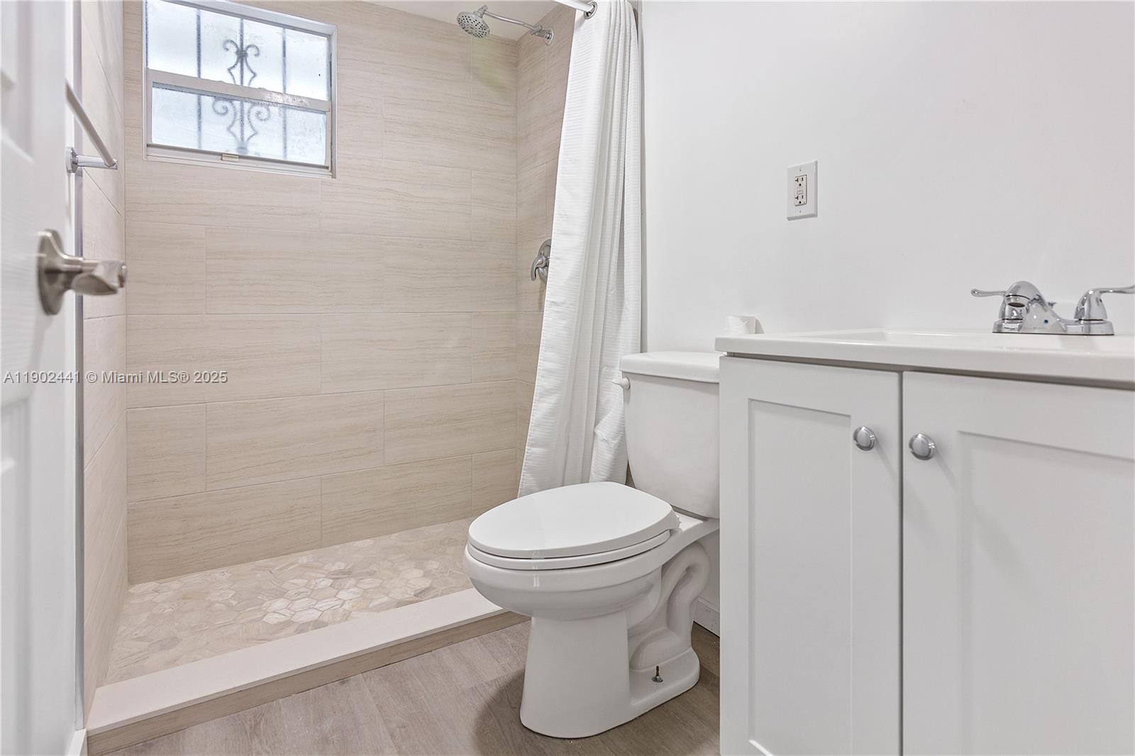 CITY OF MIAMI SOUTH - Residential Lease