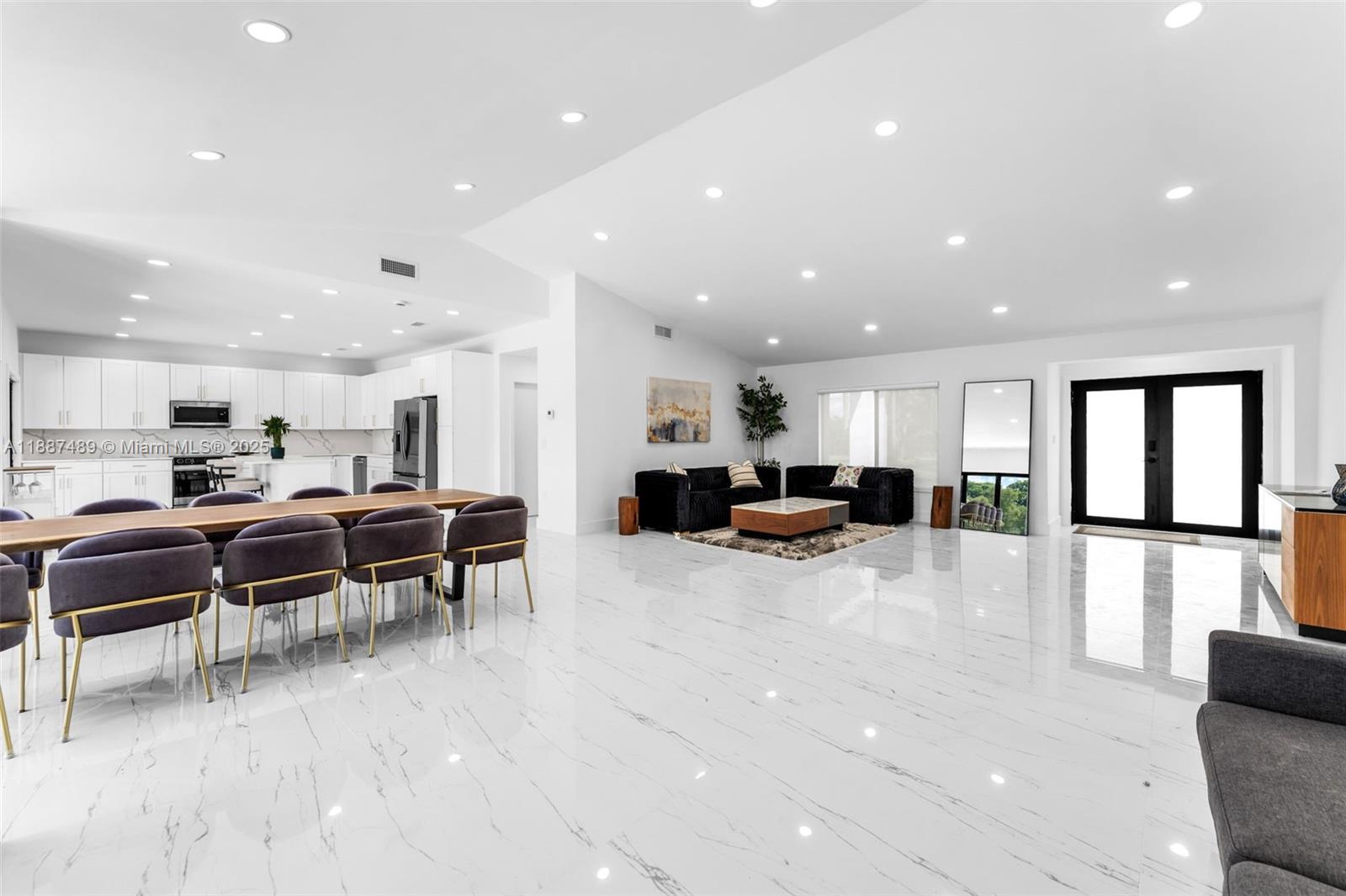 5 AC REDLAND W/ HOME - Residential