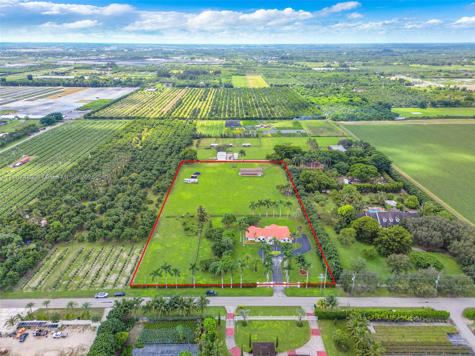 5 AC REDLAND W/ HOME - Residential