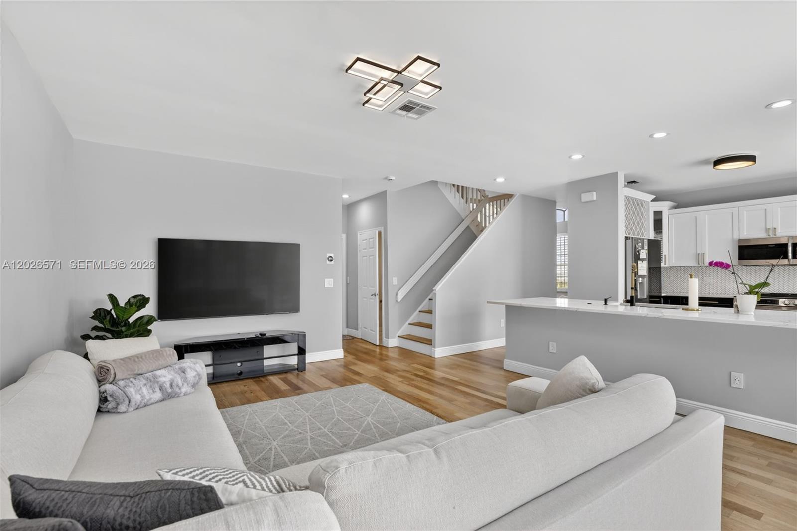 TOWNGATE - Residential
