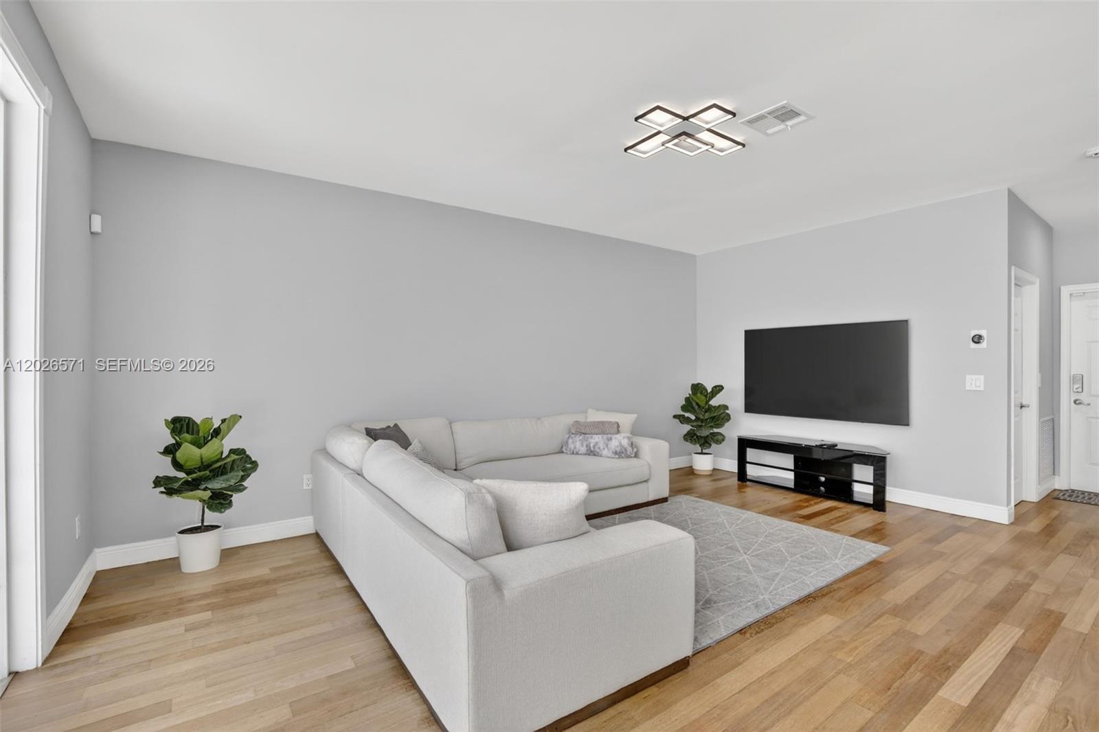 TOWNGATE - Residential