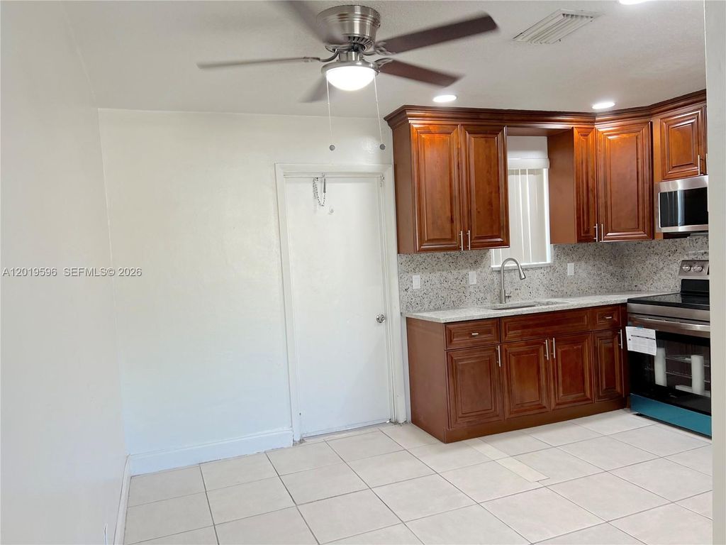 Photo of 1826 N 22nd Ave #1826, Hollywood, FL 33020 (MLS # A12019596)