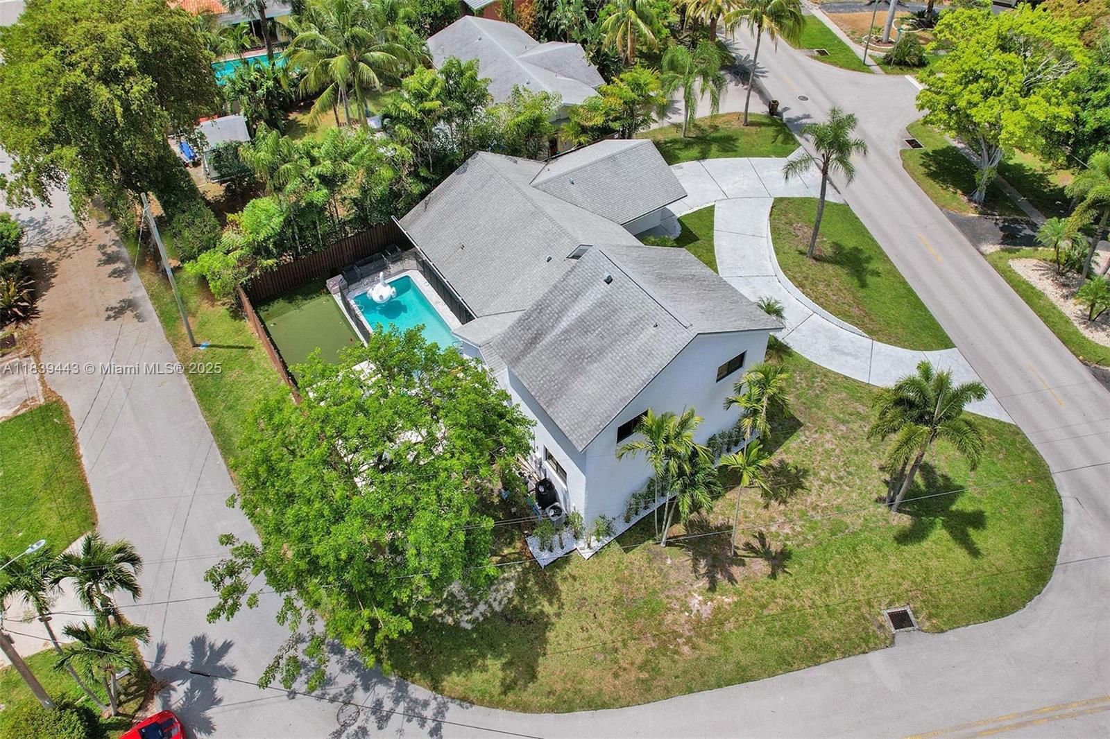 614 SE 12th Ave