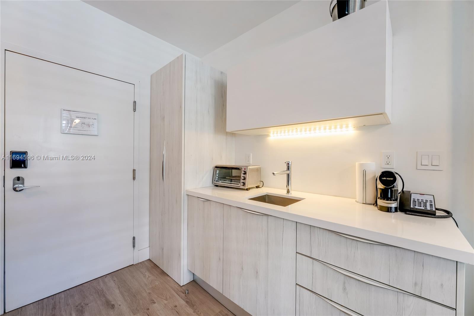 6080 COLLINS CONDO - Residential