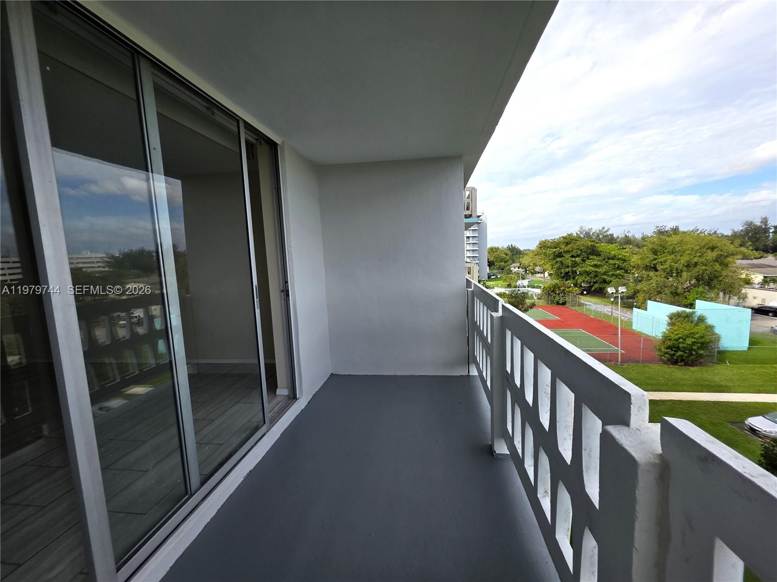 PARKWAY TOWERS BLDG 1 - Residential