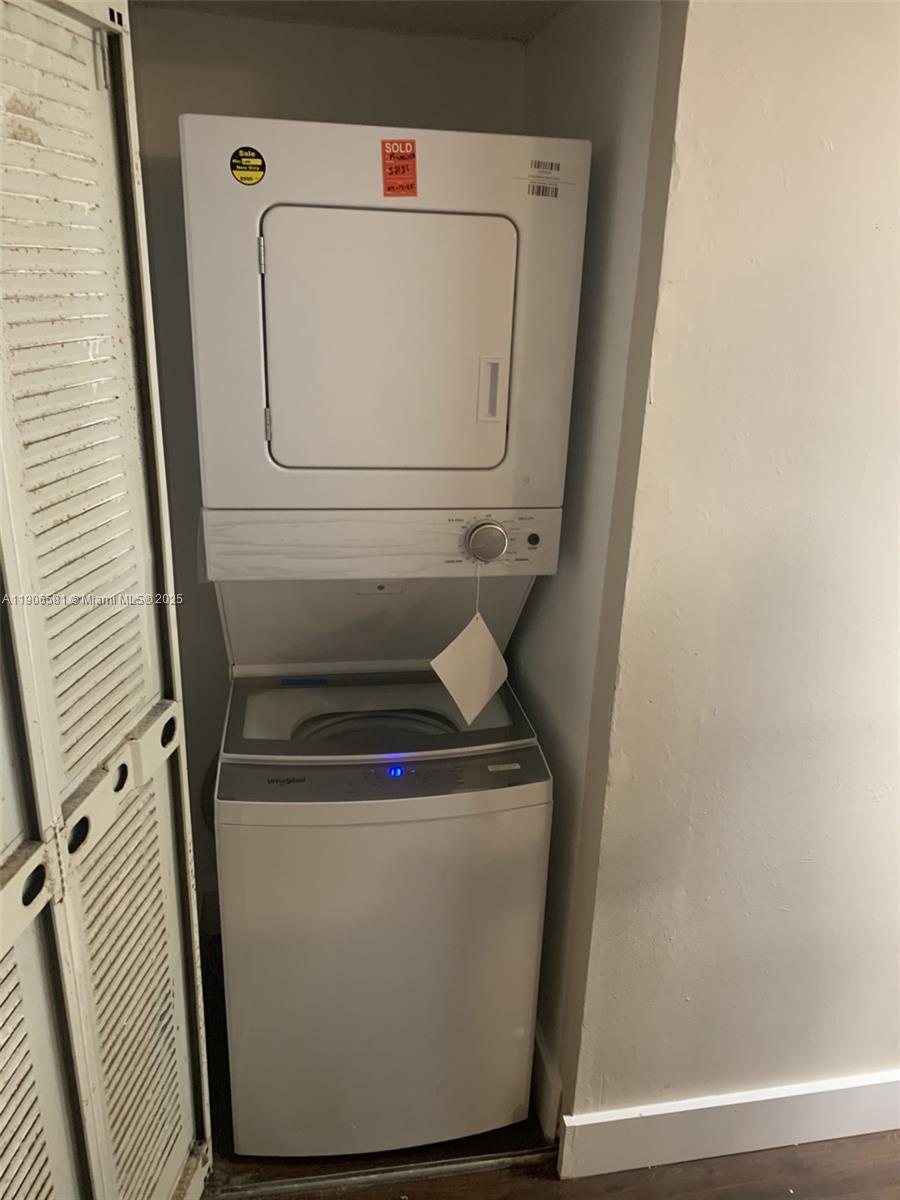 VILLAS DE VENEZIA CONDO - Residential