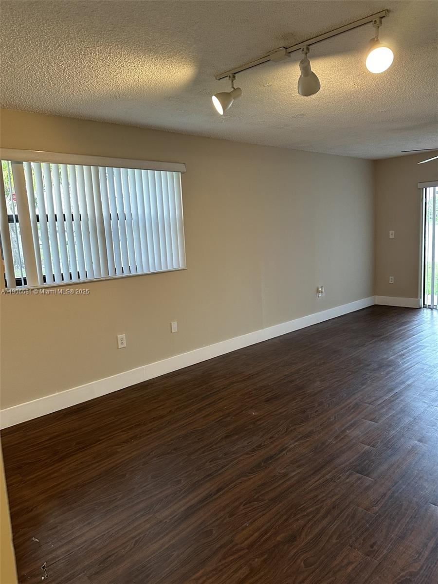 VILLAS DE VENEZIA CONDO - Residential