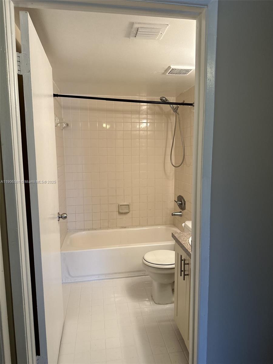 VILLAS DE VENEZIA CONDO - Residential