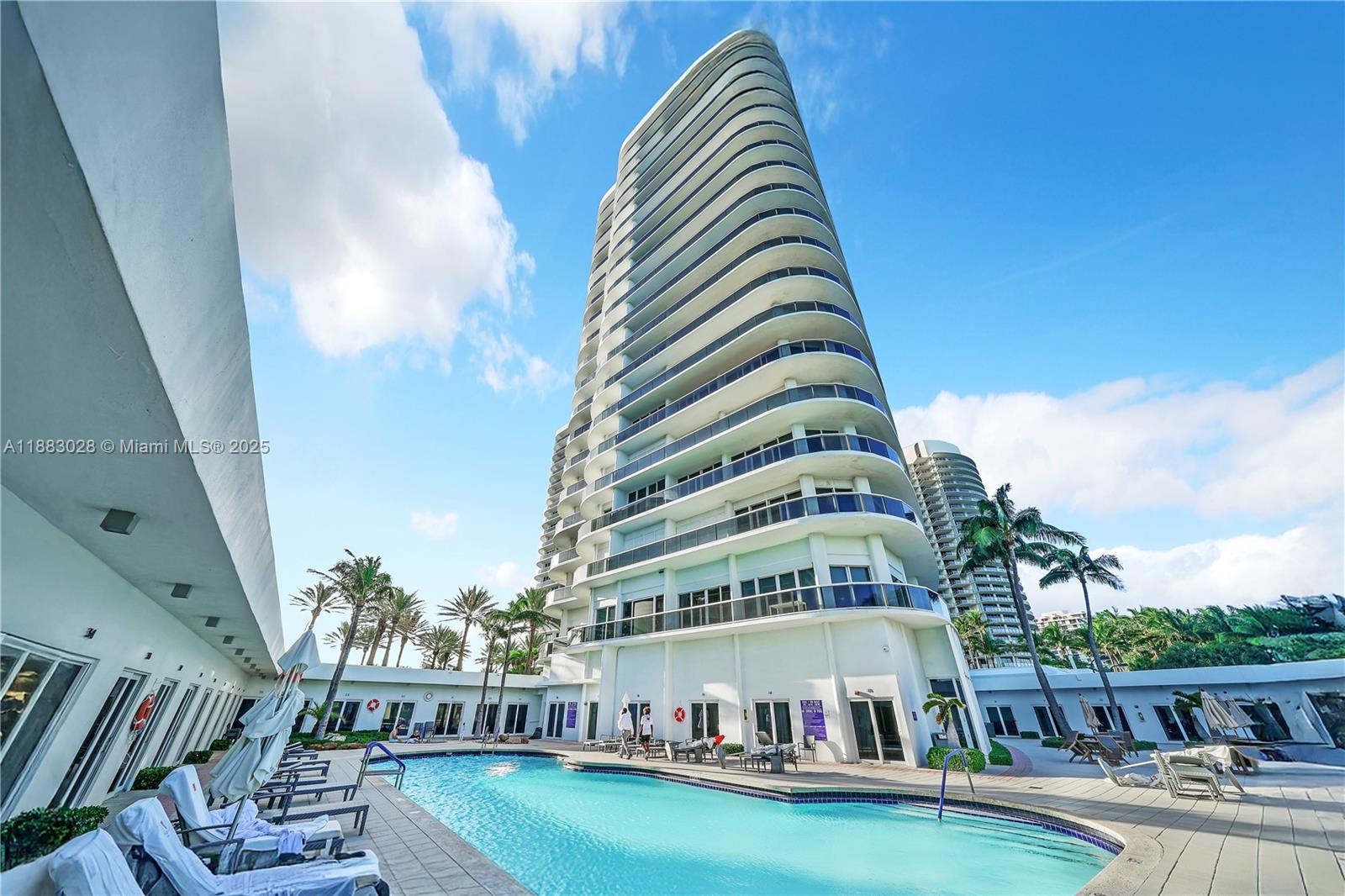 MAJESTIC TOWER - Residential Lease