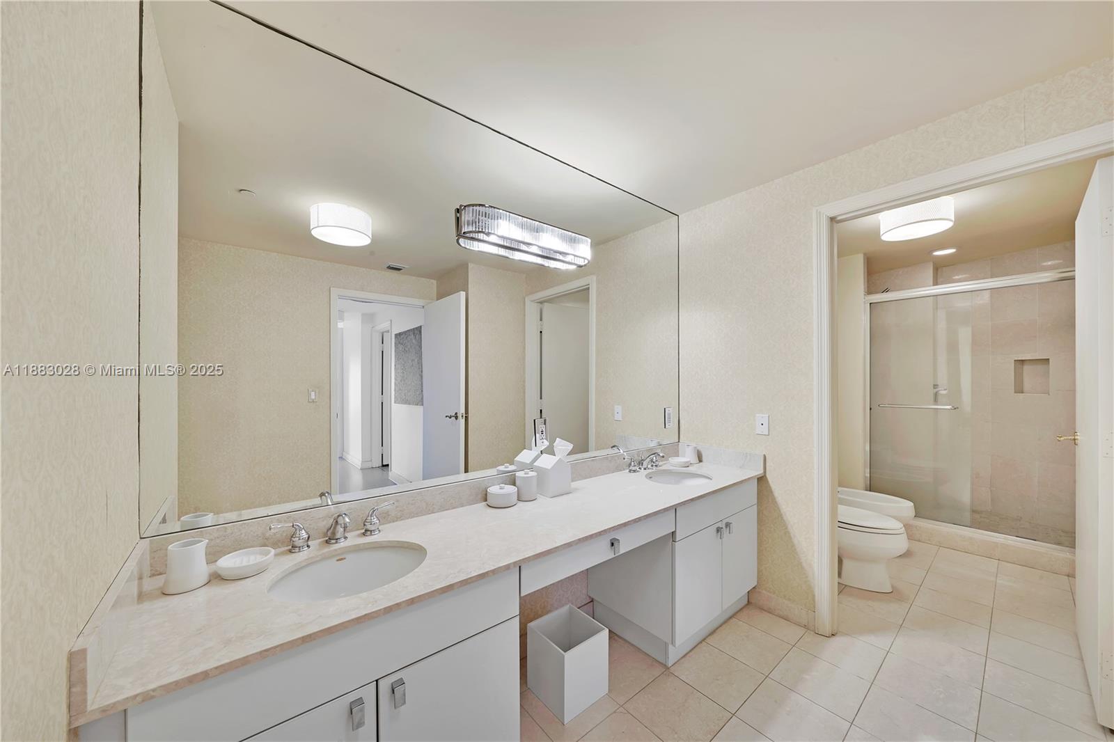 MAJESTIC TOWER - Residential Lease