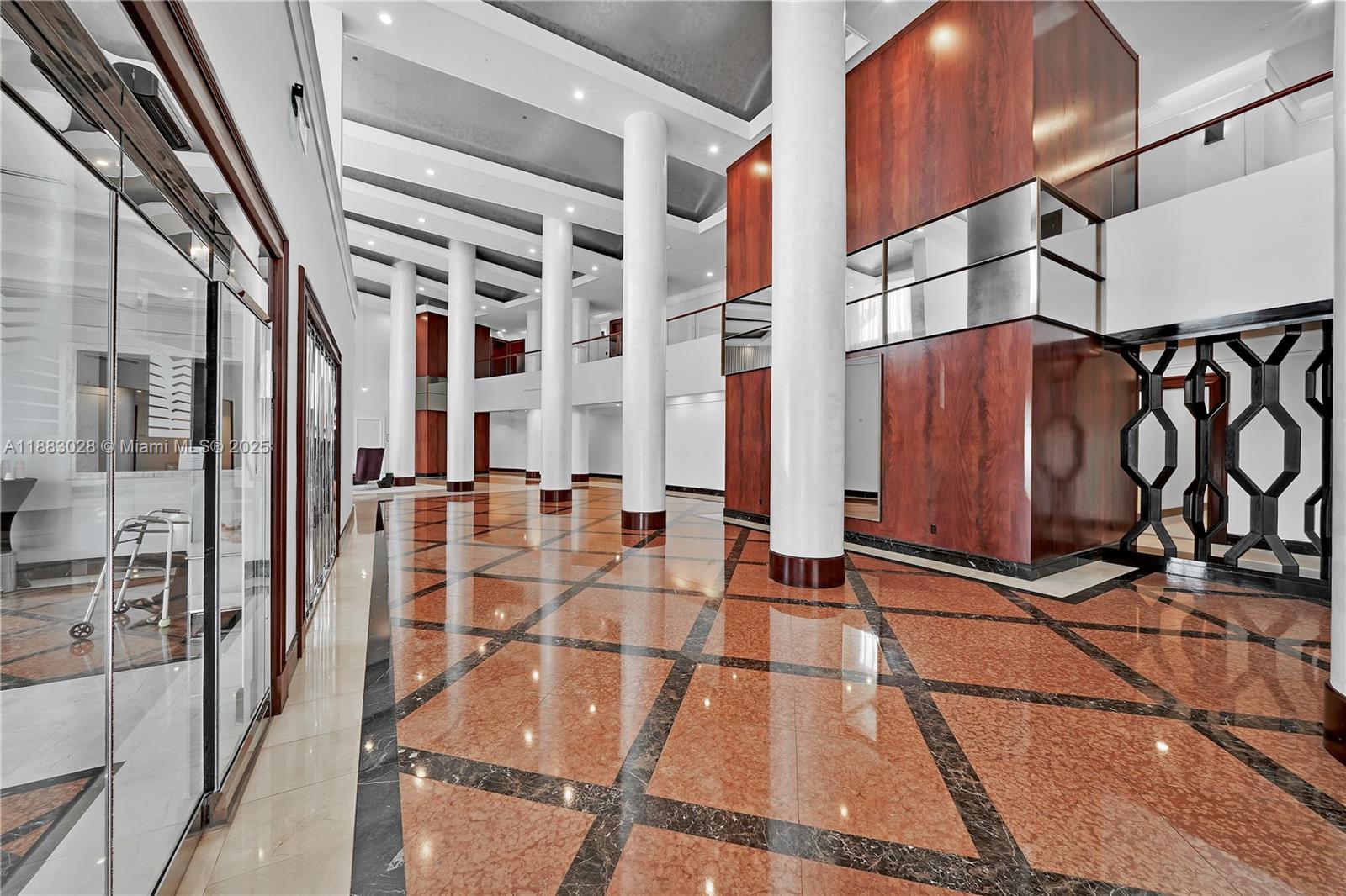 MAJESTIC TOWER - Residential Lease