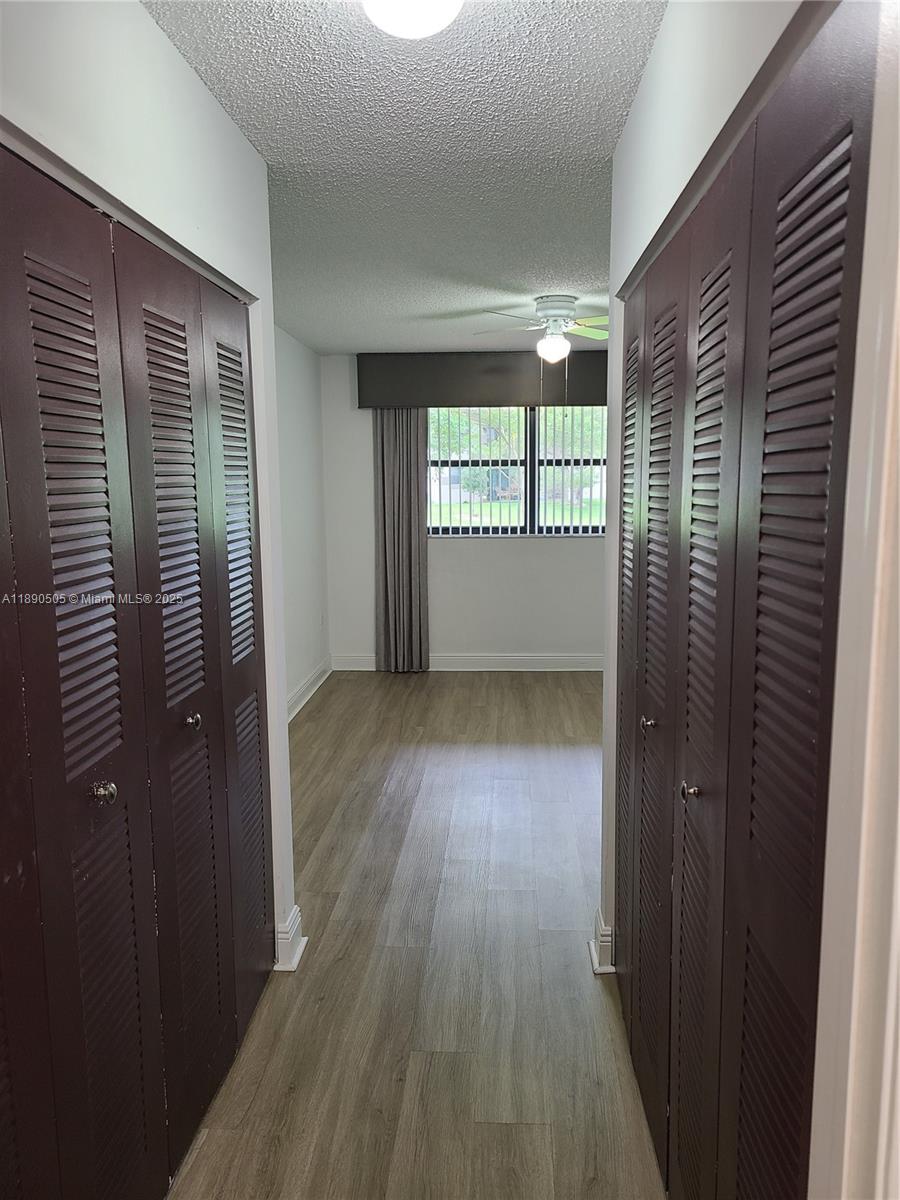 VILLAS DE VENEZIA - Residential Lease