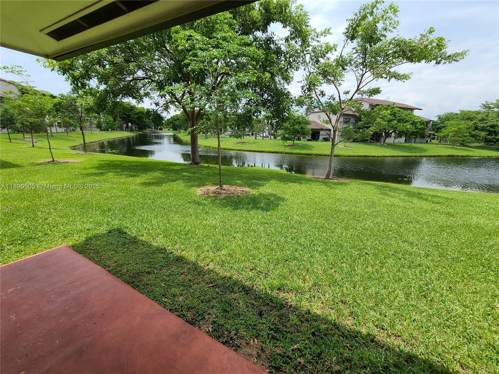 VILLAS DE VENEZIA - Residential Lease