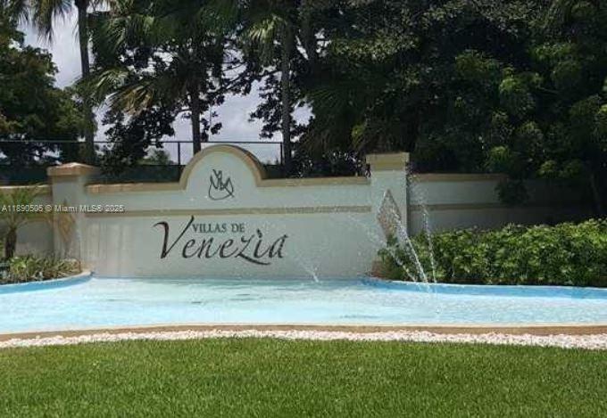 VILLAS DE VENEZIA - Residential Lease