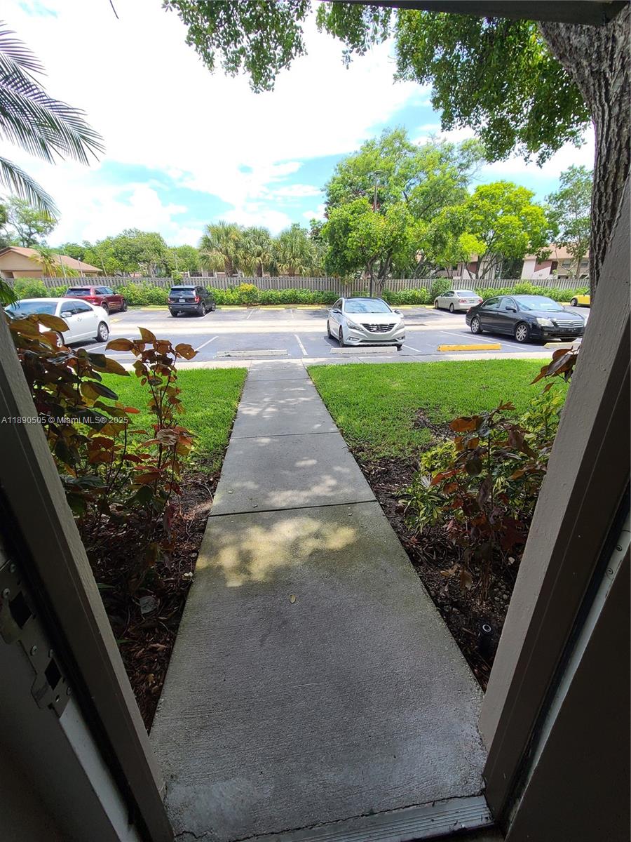 VILLAS DE VENEZIA - Residential Lease