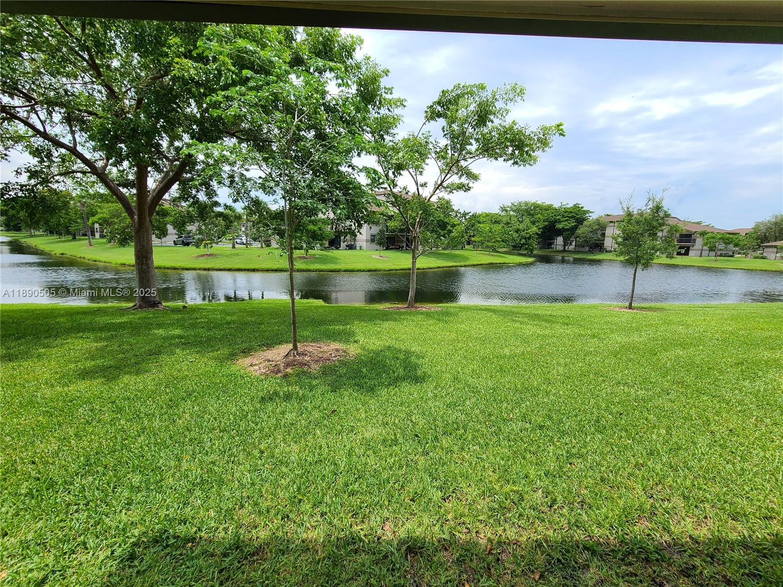 VILLAS DE VENEZIA - Residential Lease