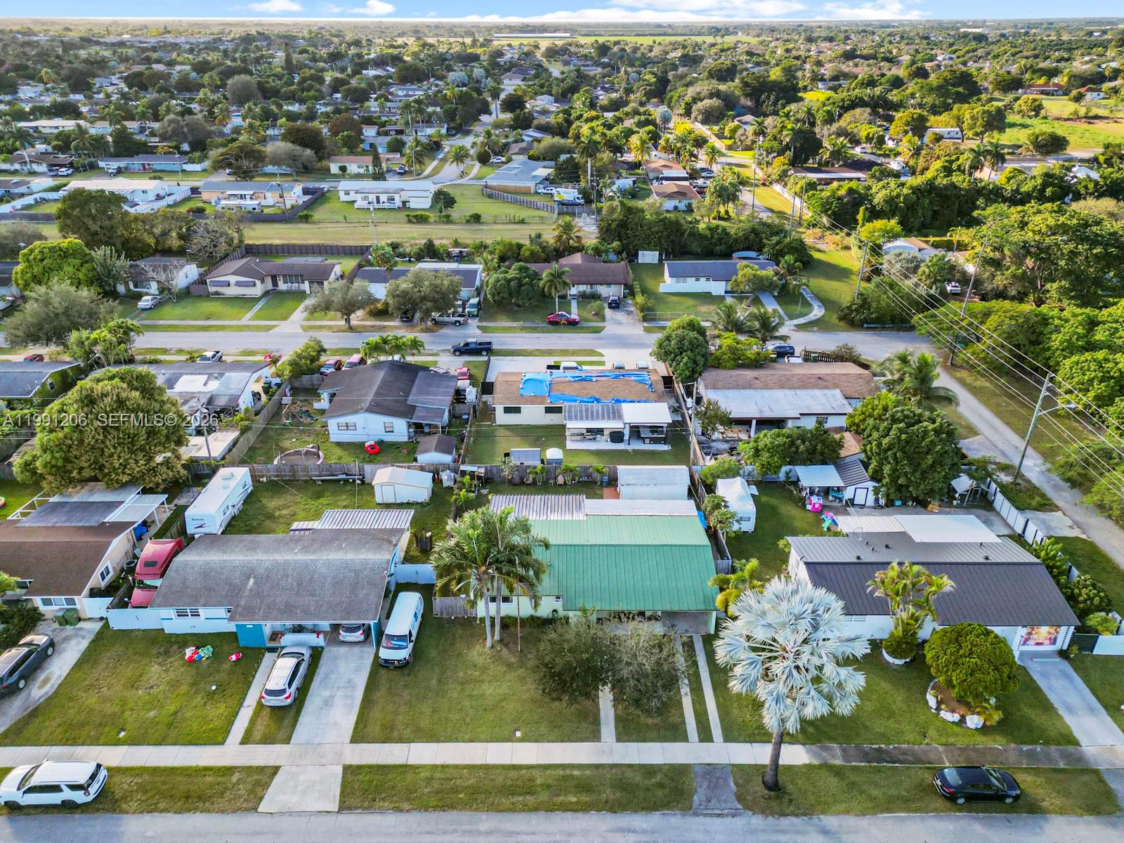 LAUREL MANOR - Residential