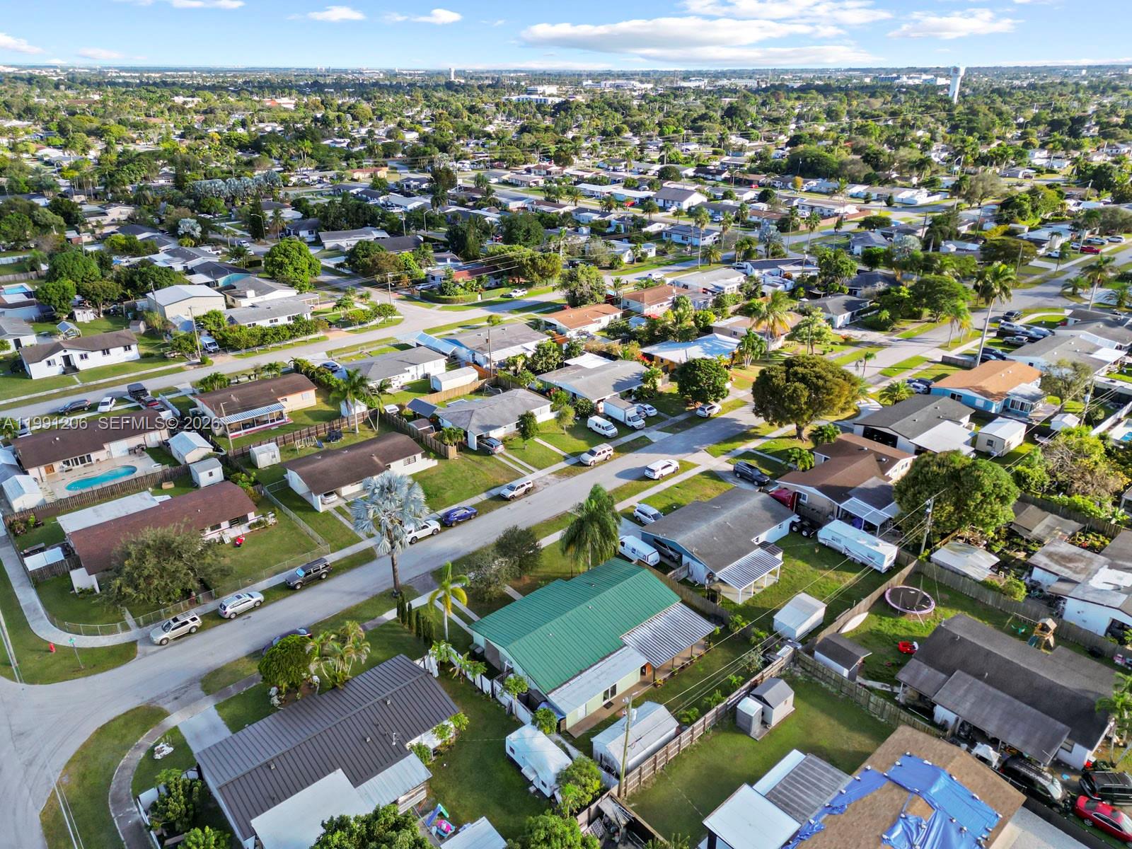 LAUREL MANOR - Residential