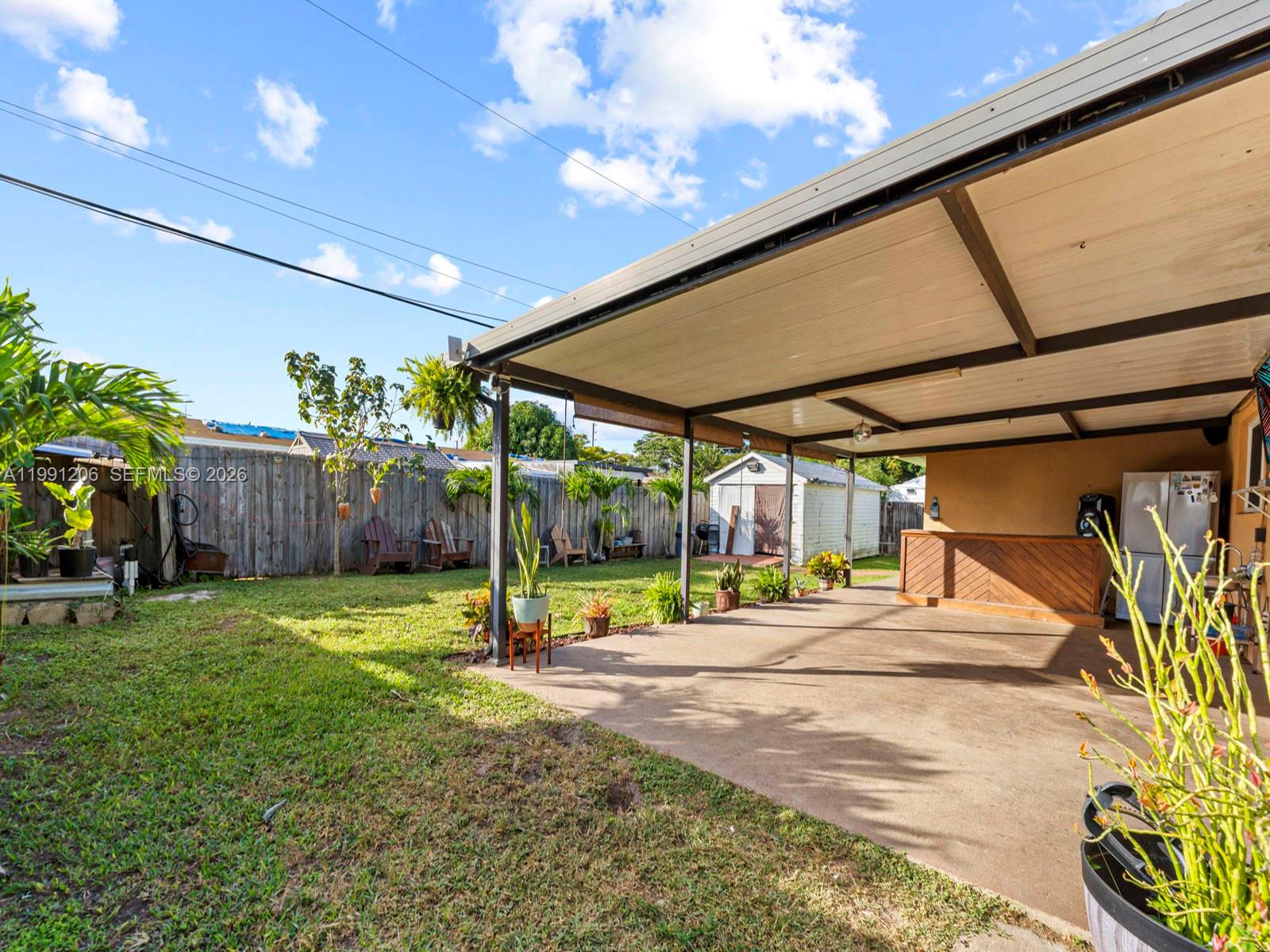 LAUREL MANOR - Residential