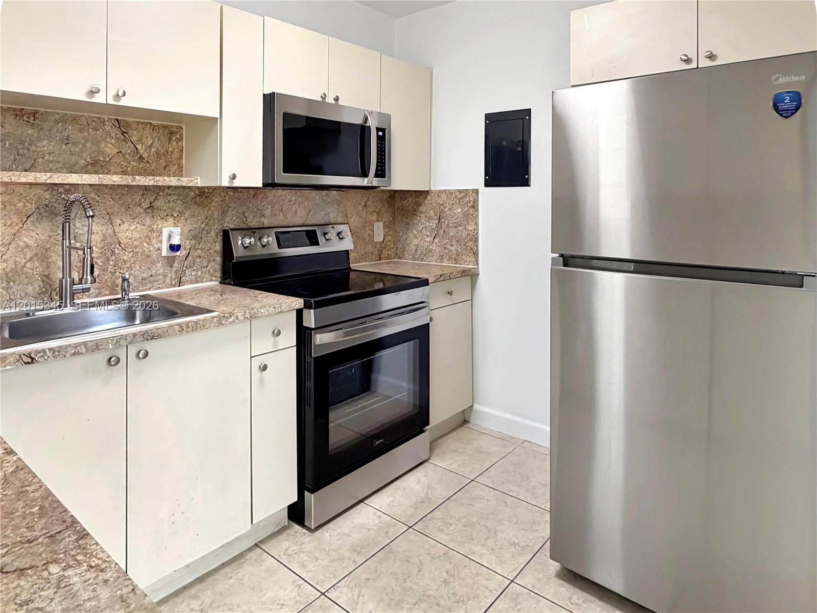 FAIRLAWN - Residential Lease