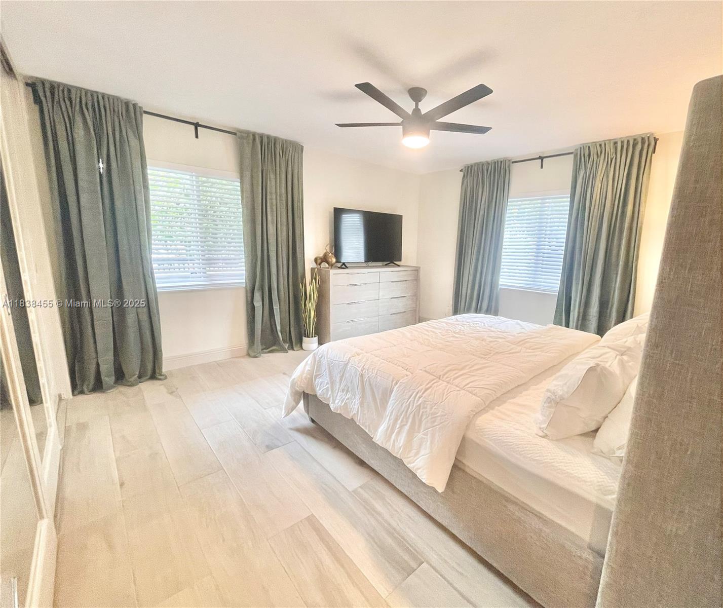 626 CONDOMINIUM - Residential