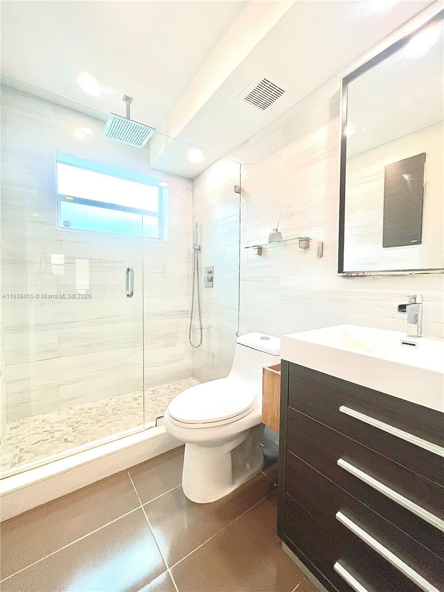 626 CONDOMINIUM - Residential