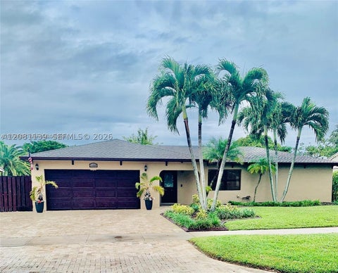Photo of 11525 SW 54th St, Cooper City, FL 33330 (MLS # A12081139)